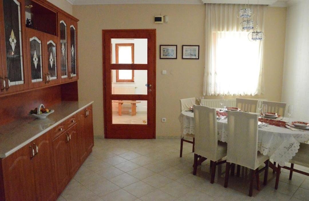 Villa Csilla Elegant House Гойерсверда Екстер'єр фото